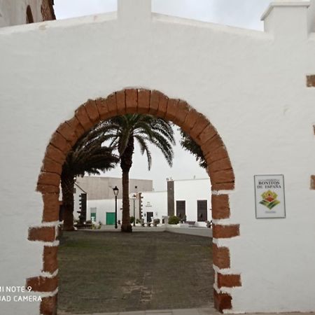 Precioso Apartamento Con Terraza En Teguise Apartman Teguise  Kültér fotó