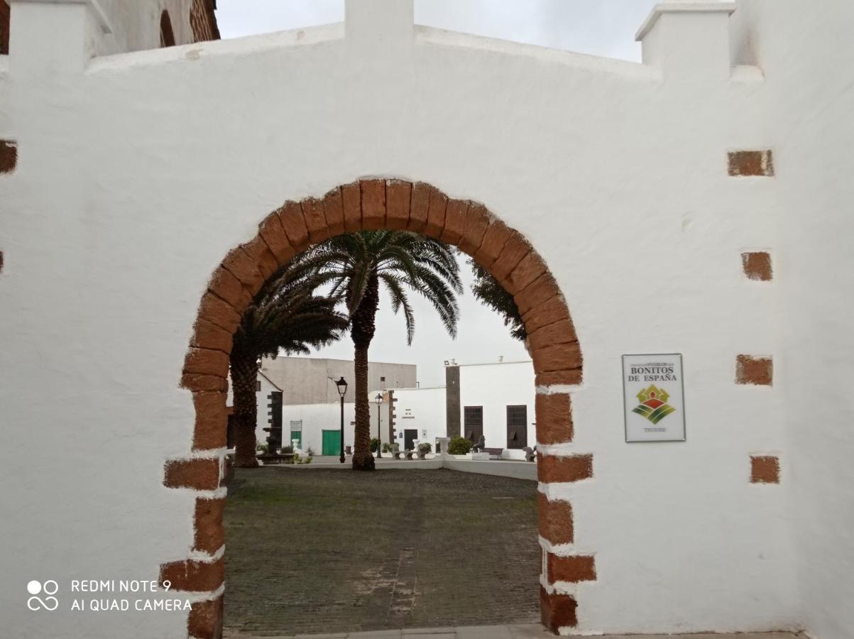 Precioso Apartamento Con Terraza En Teguise Apartman Teguise  Kültér fotó